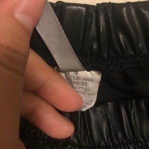 Fake leather leggings